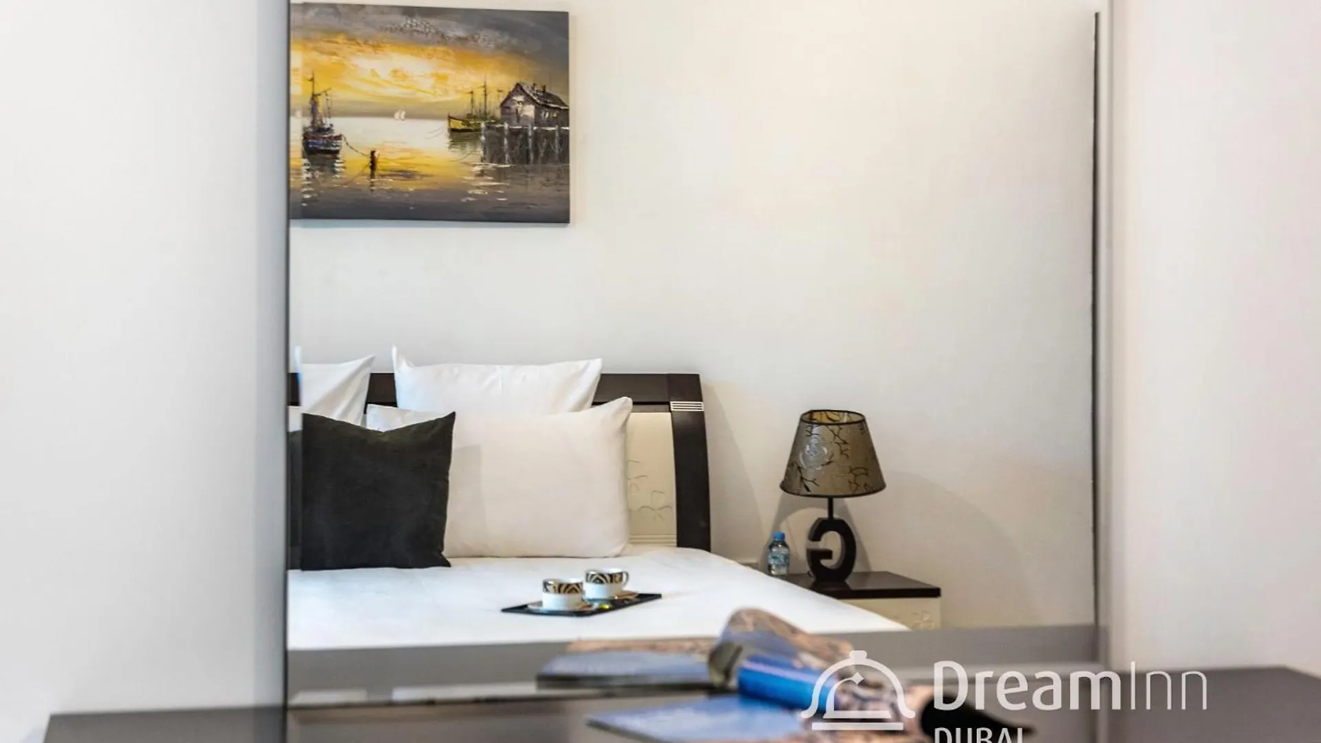 Dreaminn-1Br Burj Views Apt With Balcony & Sofa Bed Dubai 0*,  United Arab Emirates