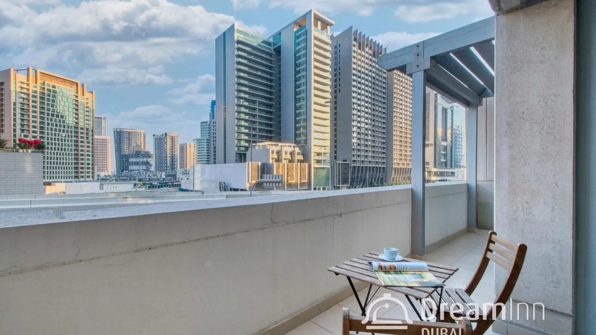 Apartment Dreaminn-1Br Burj Views Apt With Balcony & Sofa Bed Dubai