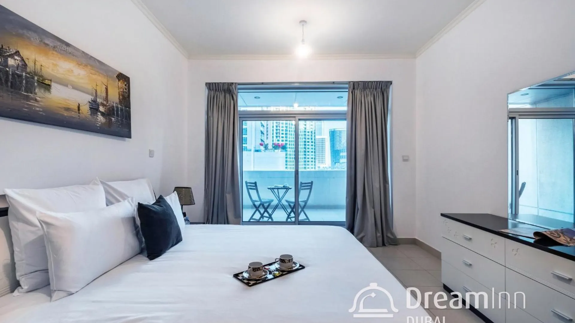 Dreaminn-1Br Burj Views Apt With Balcony & Sofa Bed Dubaï Émirats arabes unis