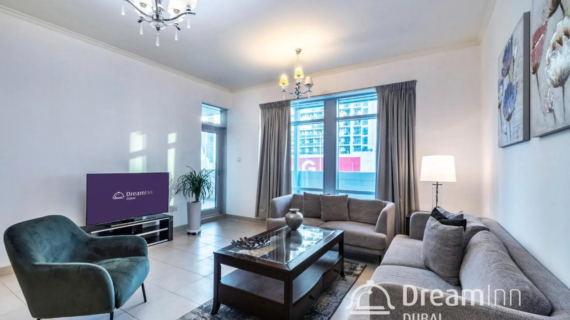 Dreaminn-1Br Burj Views Apt With Balcony & Sofa Bed Dubaï